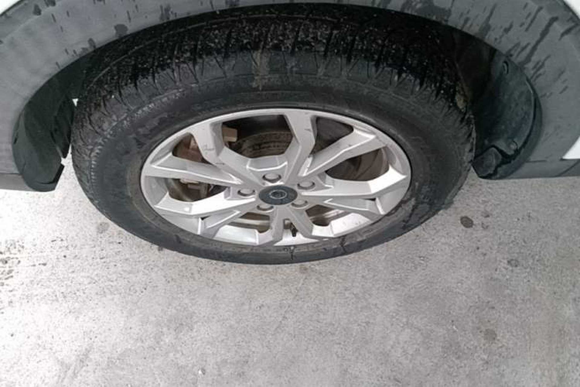 Used Haval H2s 2018 1.5T Manual Fashion Model Left Front Wheel Hub