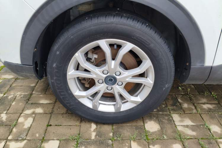 Used Haval H2s 2018 1.5T Dual-Clutch Fashion Edition Left Front Wheel Hub