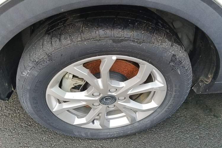 Used Haval H2s 2018 1.5T Dual-Clutch ZhiShang Model Left Front Wheel Hub