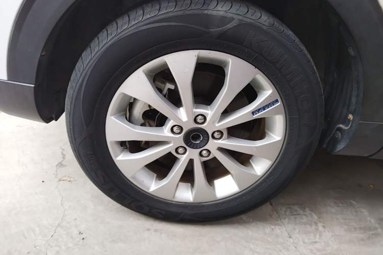Used Haval H2s 2018 Blue Label 1.5T Dual-Clutch ZhiShang Model Left Front Wheel Hub