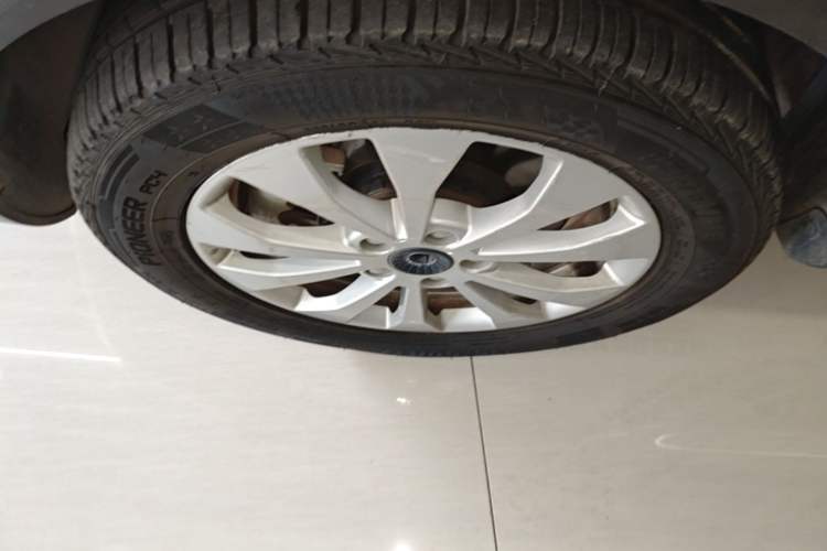 Used Haval H2s 2018 Blue Label 1.5T Dual-Clutch Fashion Edition Left Front Wheel Hub