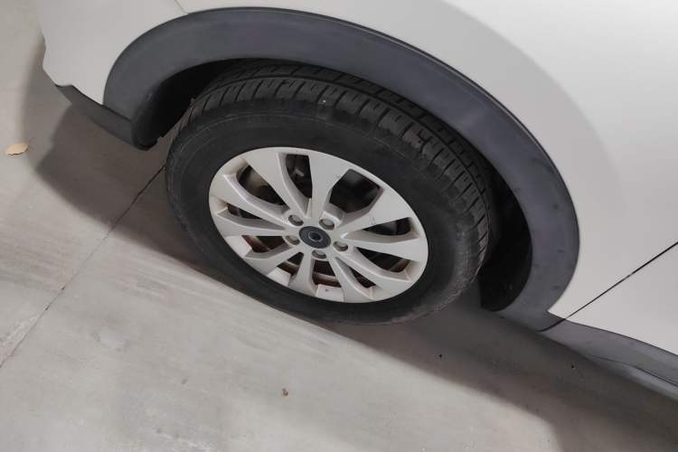 Used Haval H2s 2018 Blue Label 1.5T Dual-Clutch Fashion Edition Left Front Wheel Hub