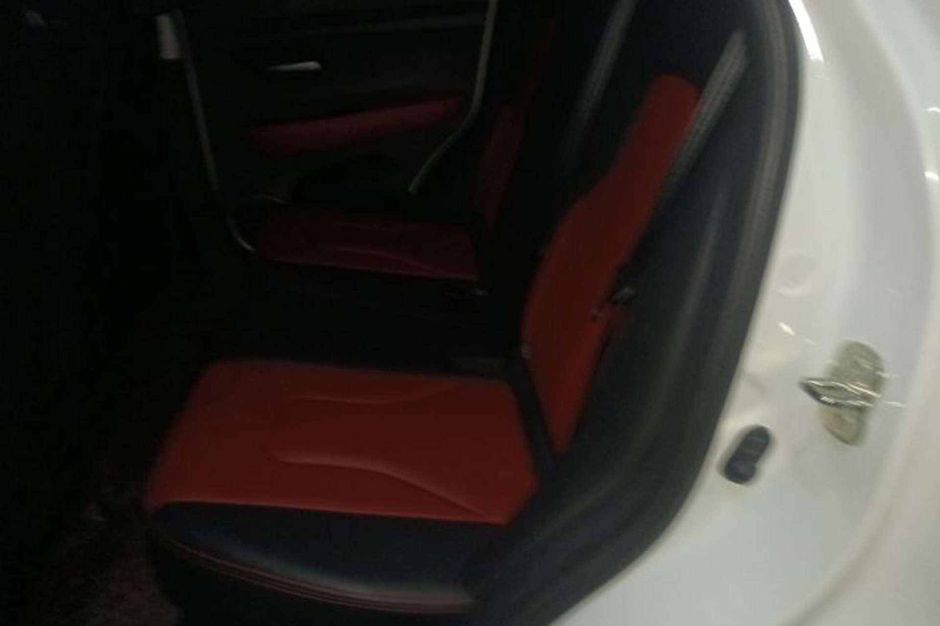 Used Haval H2s 2018 Red-Label 1.5T Dual-Clutch Fashion Edition Left Rear Seat