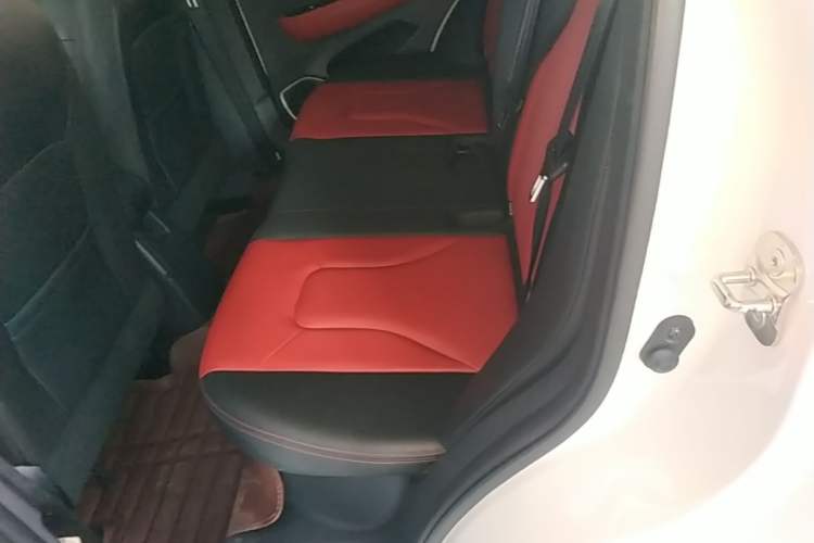 Used Haval H2s 2018 1.5T Dual-Clutch Fashion Edition Left Rear Seat