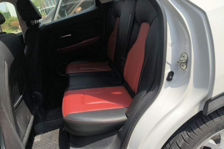 Used Haval H2s 2018 Red-Label 1.5T Dual-Clutch Elite Model Left Rear Seat