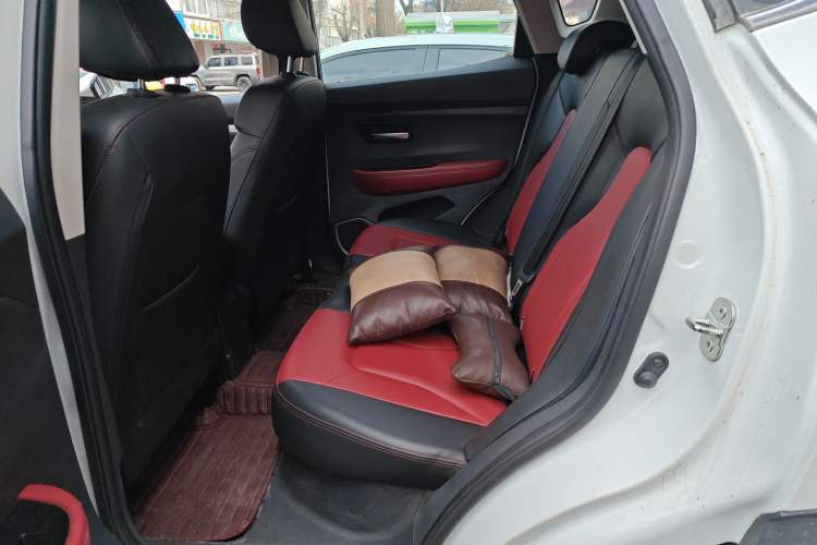 Used Haval H2s 2018 Red-Label 1.5T Dual-Clutch Elite Model Left Rear Seat