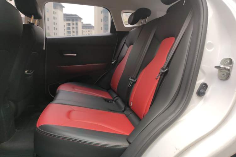 Used Haval H2s 2018 Red-Label 1.5T Dual-Clutch Fashion Edition Left Rear Seat