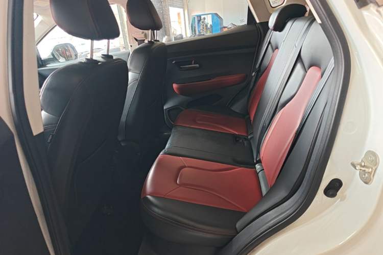 Used Haval H2s 2018 Blue Label 1.5T Dual-Clutch ZhiShang Model Left Rear Seat