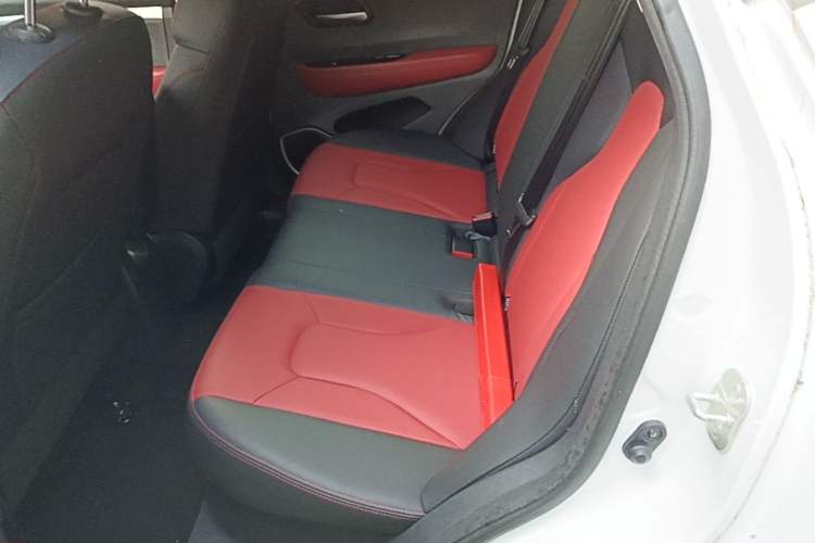 Used Haval H2s 2018 1.5T Dual-Clutch ZhiShang Model Left Rear Seat