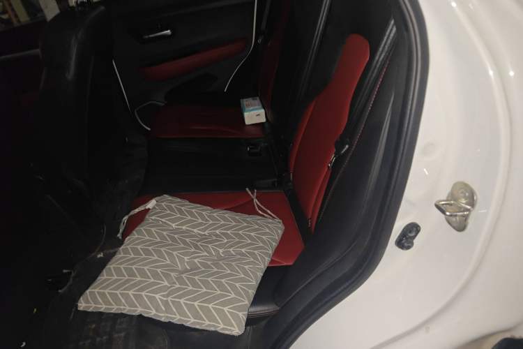 Used Haval H2s 2018 Blue Label 1.5T Dual-Clutch Comfort Model Left Rear Seat