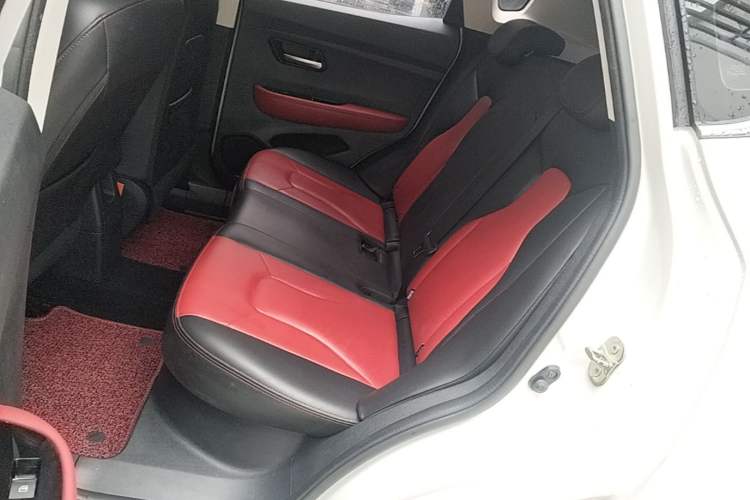 Used Haval H2s 2018 Blue Label 1.5T Dual-Clutch Luxury Model Left Rear Seat