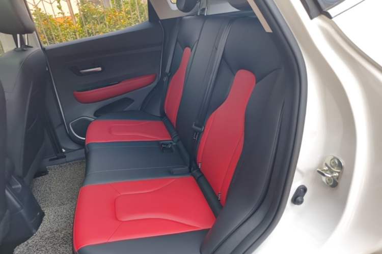 Used Haval H2s 2018 Red-Label 1.5T Dual-Clutch ZhiShang Model Left Rear Seat