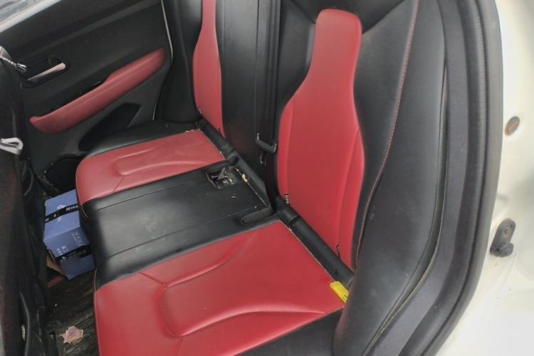 Used Haval H2s 2018 Red-Label 1.5T Dual-Clutch Luxury Model Left Rear Seat