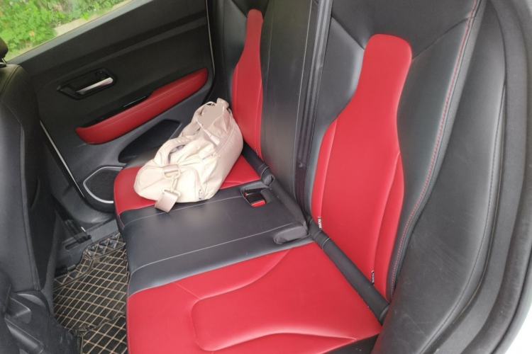 Used Haval H2s 2018 Blue Label 1.5T Dual-Clutch Elite Model Left Rear Seat