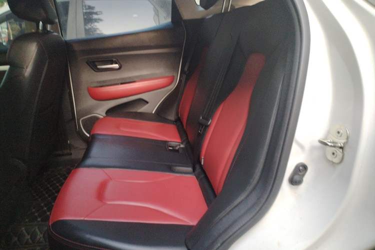 Used Haval H2s 2018 Red-Label 1.5T Manual Comfort Model Left Rear Seat