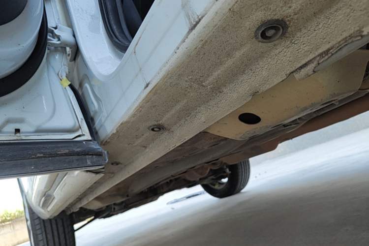Used Haval H2s 2018 Red-Label 1.5T Dual-Clutch Elite Model Left Side Sill