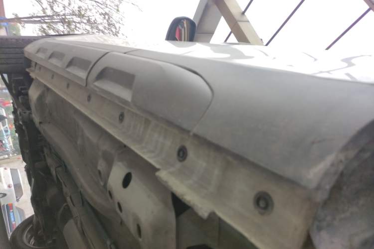 Used Haval H2s 2018 Blue Label 1.5T Dual-Clutch Fashion Edition Left Side Sill