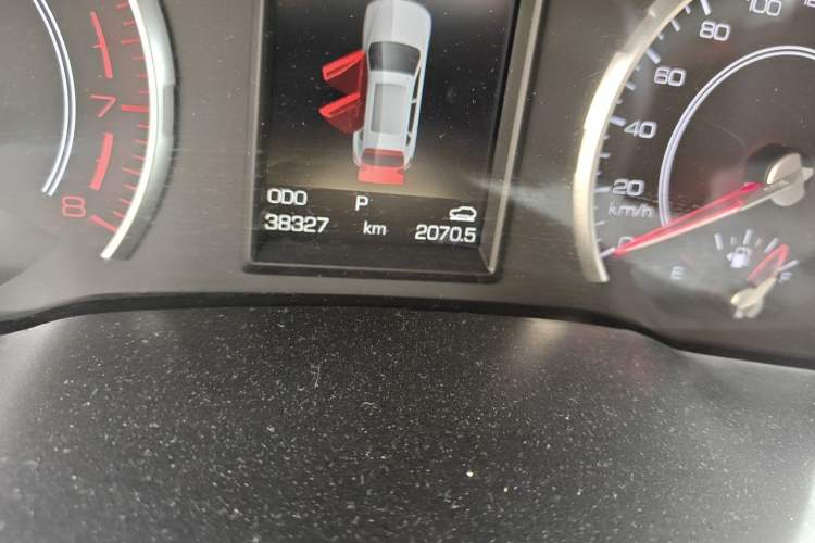 Used Haval H2s 2018 Red-Label 1.5T Dual-Clutch ZhiShang Model Odometer Close Up