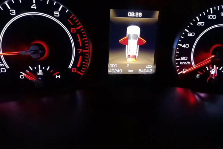 Used Haval H2s 2018 Red-Label 1.5T Dual-Clutch ZhiShang Model Odometer Close Up