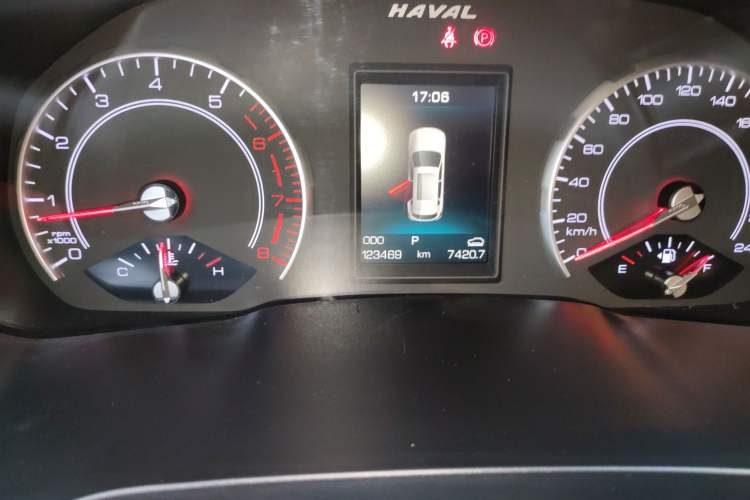 Used Haval H2s 2018 Red-Label 1.5T Dual-Clutch Fashion Edition Odometer Close Up