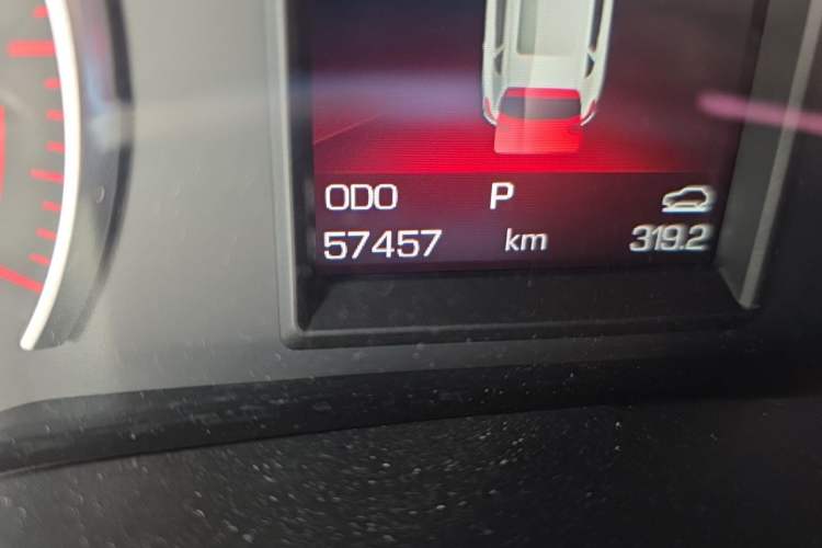 Used Haval H2s 2018 Blue Label 1.5T Dual-Clutch ZhiShang Model Odometer Close Up
