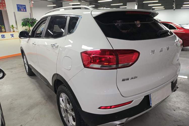 Used Haval H2s 2018 Red-Label 1.5T Manual Elite Model Rear Left 45 Deg