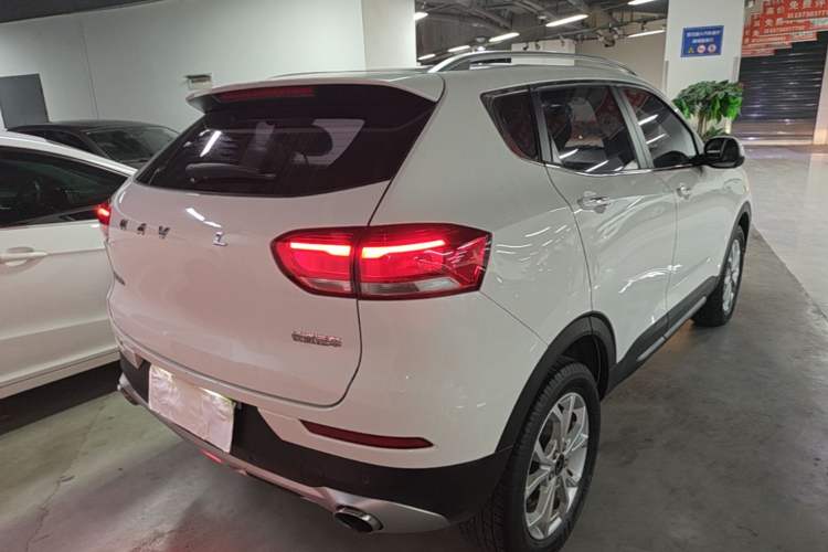 Used Haval H2s 2018 Red-Label 1.5T Manual Elite Model Rear Right 45 Deg