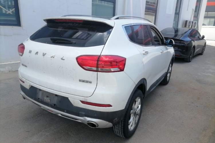 Used Haval H2s 2018 Red-Label 1.5T Manual Elite Model Rear Right 45 Deg
