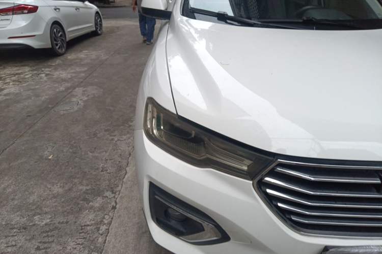 Used Haval H2s 2018 Blue Label 1.5T Dual-Clutch ZhiShang Model Right Front Headlight