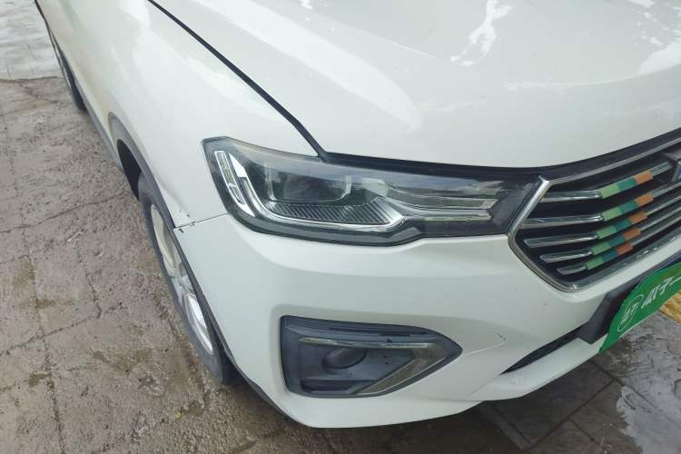 Used Haval H2s 2018 1.5T Manual Fashion Model Right Front Headlight