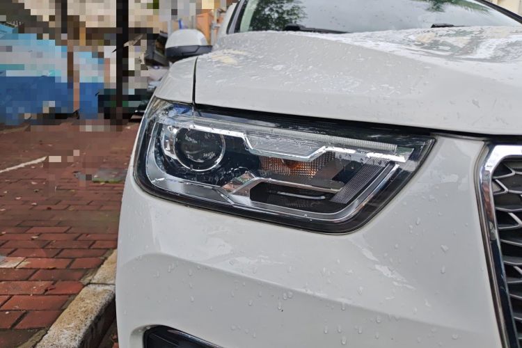 Used Haval H2s 2018 Red-Label 1.5T Dual-Clutch ZhiShang Model Right Front Headlight