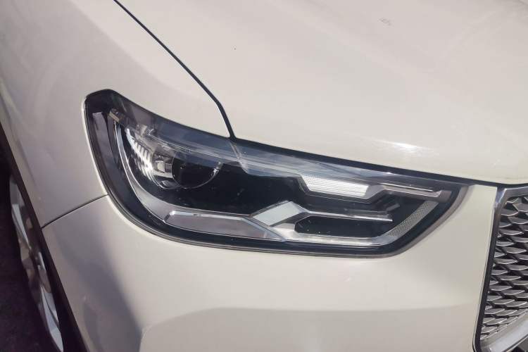 Used Haval H2s 2018 Red-Label 1.5T Dual-Clutch Fashion Edition Right Front Headlight