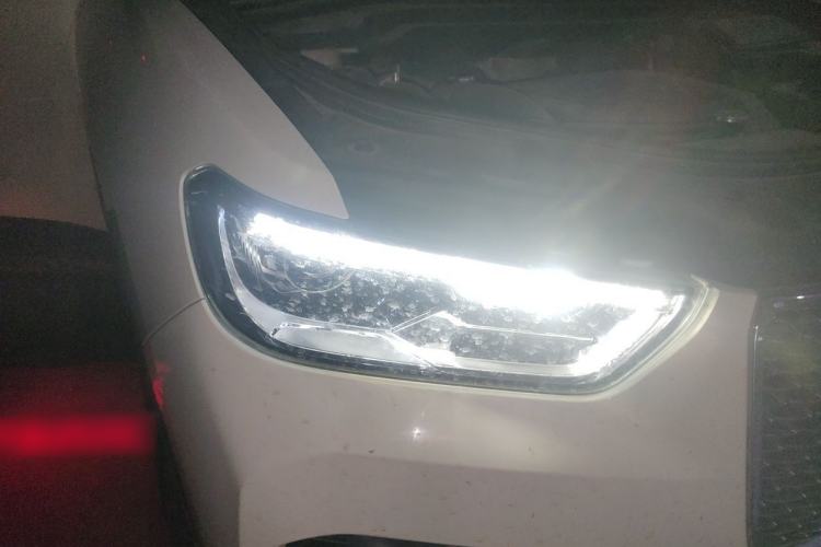 Used Haval H2s 2018 Red-Label 1.5T Manual Elite Model Right Front Headlight