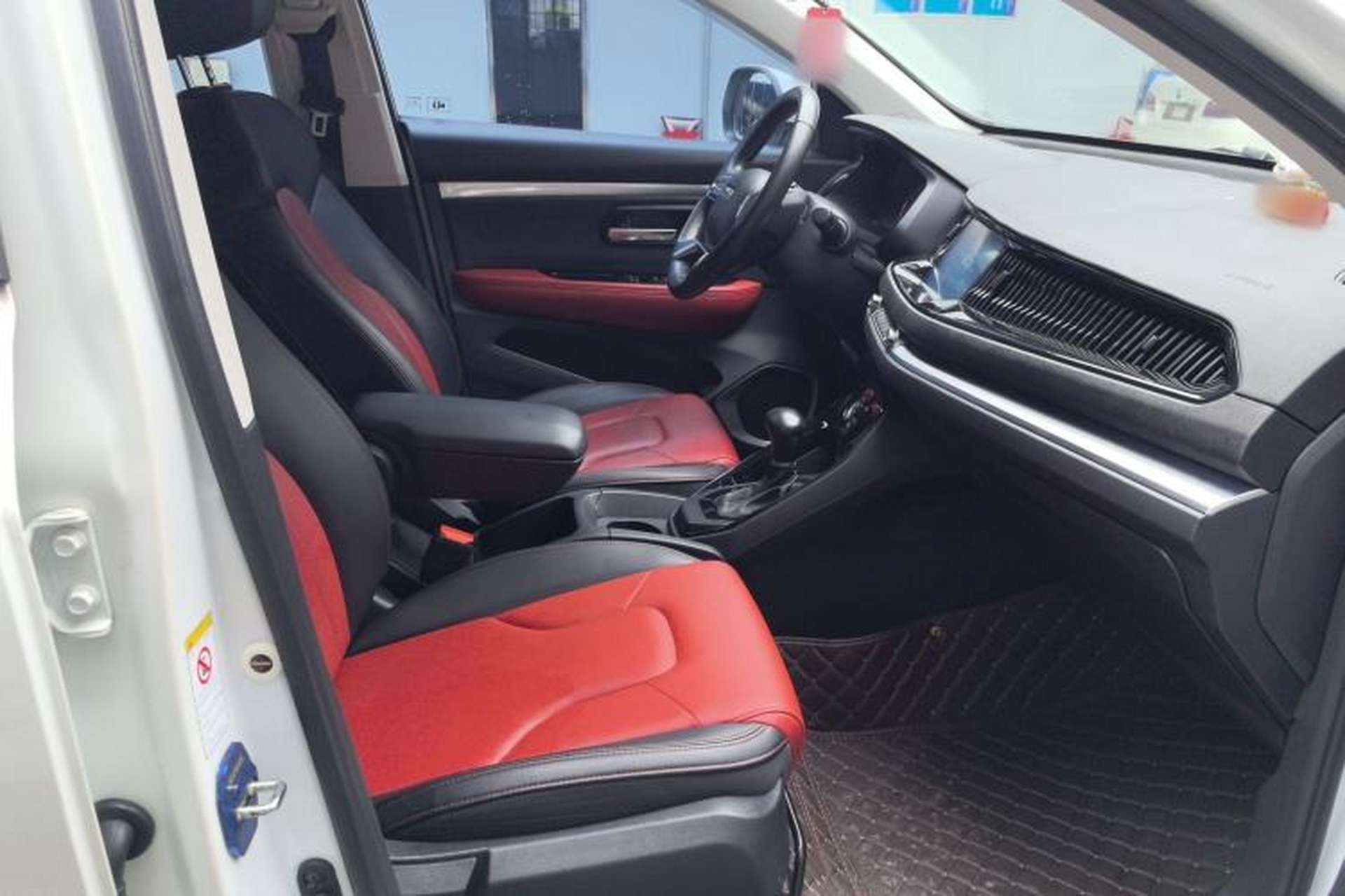 Used Haval H2s 2018 Blue Label 1.5T Dual-Clutch ZhiShang Model Right Front Seat