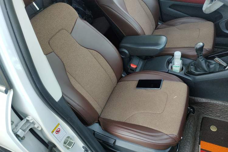 Used Haval H2s 2018 Red-Label 1.5T Manual Elite Model Right Front Seat