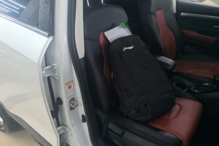 Used Haval H2s 2018 1.5T Dual-Clutch ZhiShang Model Right Front Seat
