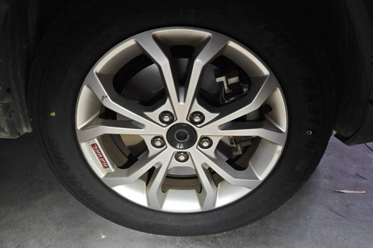 Used Haval H2s 2018 Red-Label 1.5T Dual-Clutch ZhiShang Model Right Front Wheel Hub