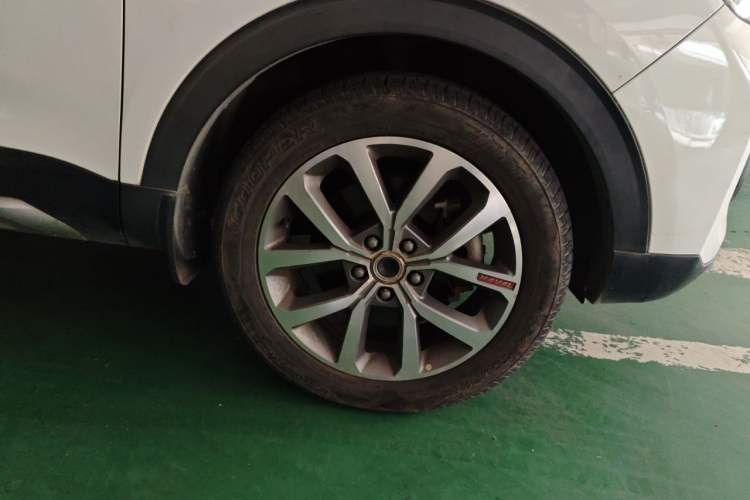 Used Haval H2s 2018 Red-Label 1.5T Dual-Clutch Luxury Model Right Front Wheel Hub