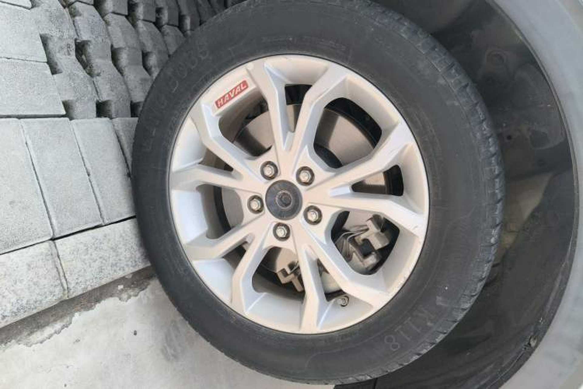 Used Haval H2s 2018 Red-Label 1.5T Dual-Clutch Elite Model Right Front Wheel Hub