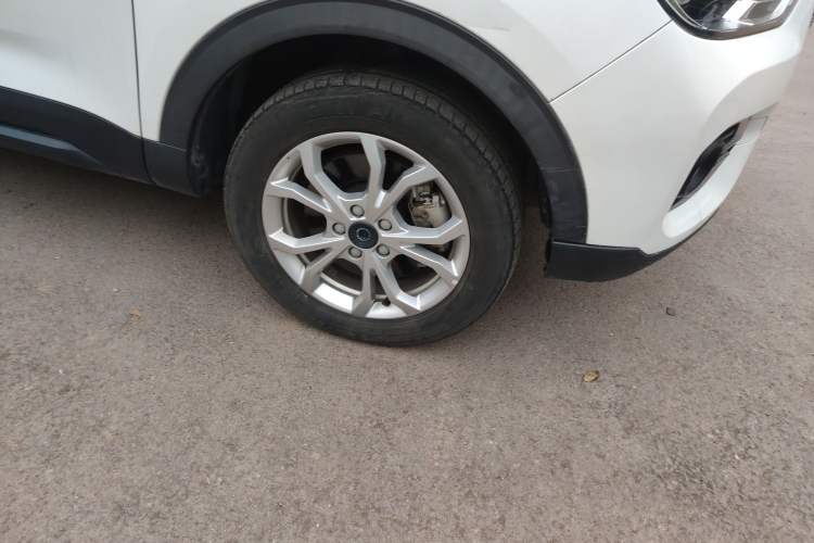 Used Haval H2s 2018 Red-Label 1.5T Dual-Clutch Fashion Edition Right Front Wheel Hub