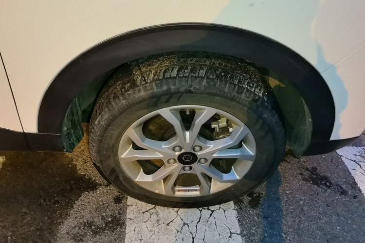 Used Haval H2s 2018 Red-Label 1.5T Dual-Clutch ZhiShang Model Right Front Wheel Hub