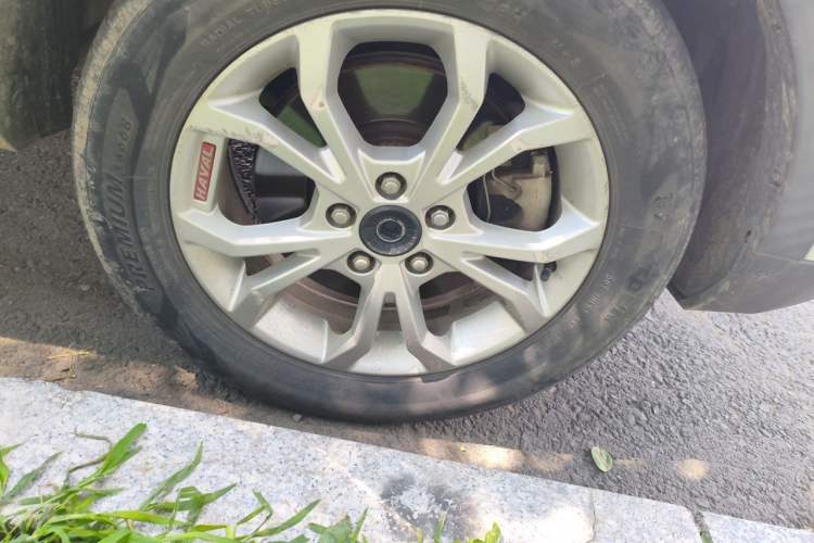 Used Haval H2s 2018 Red-Label 1.5T Dual-Clutch Elite Model Right Front Wheel Hub