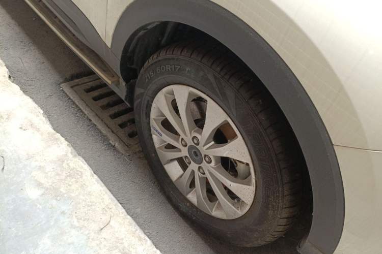Used Haval H2s 2018 Blue Label 1.5T Dual-Clutch ZhiShang Model Right Front Wheel Hub