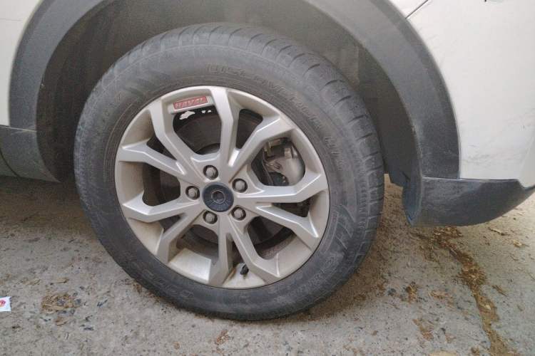 Used Haval H2s 2018 Red-Label 1.5T Manual Comfort Model Right Front Wheel Hub