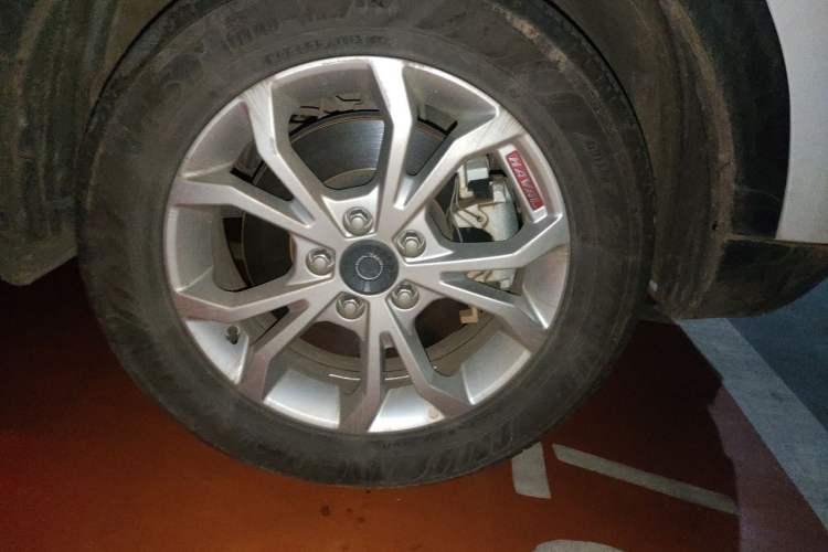 Used Haval H2s 2018 Red-Label 1.5T Manual Elite Model Right Front Wheel Hub