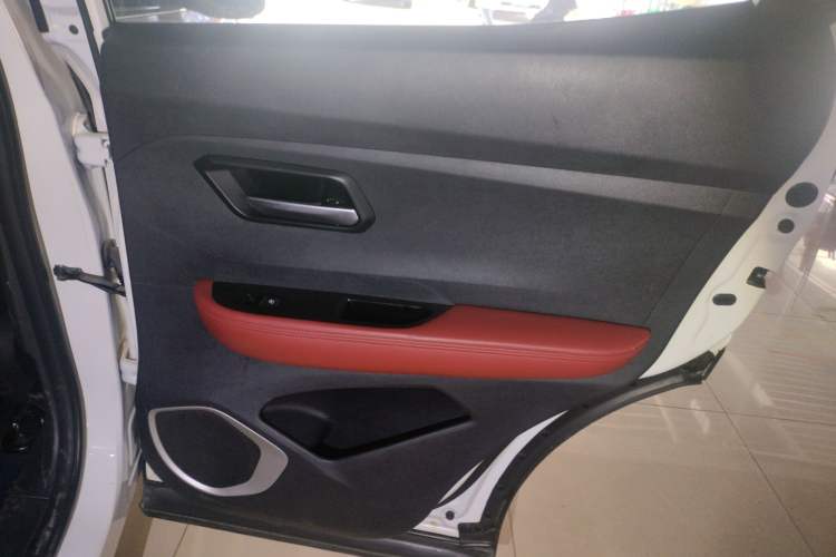Used Haval H2s 2018 1.5T Dual-Clutch Fashion Edition Right Rear Door Interior