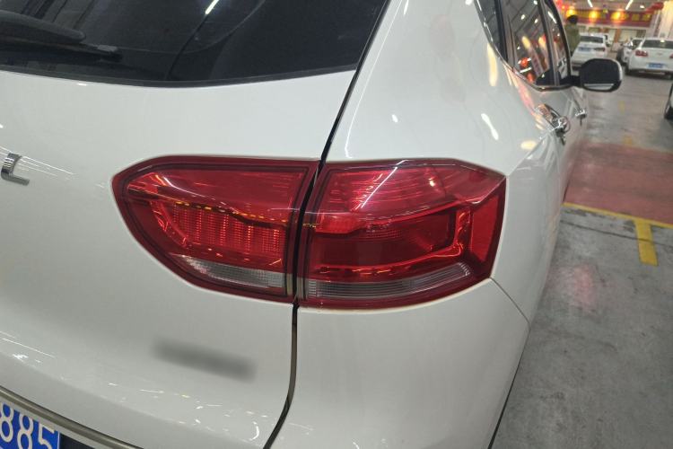 Used Haval H2s 2018 Red-Label 1.5T Dual-Clutch Luxury Model Right Rear Taillight