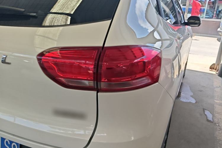 Used Haval H2s 2018 Red-Label 1.5T Dual-Clutch Comfort Model Right Rear Taillight