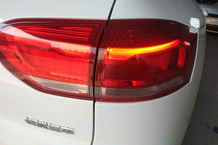 Used Haval H2s 2018 1.5T Dual-Clutch Fashion Edition Right Rear Taillight