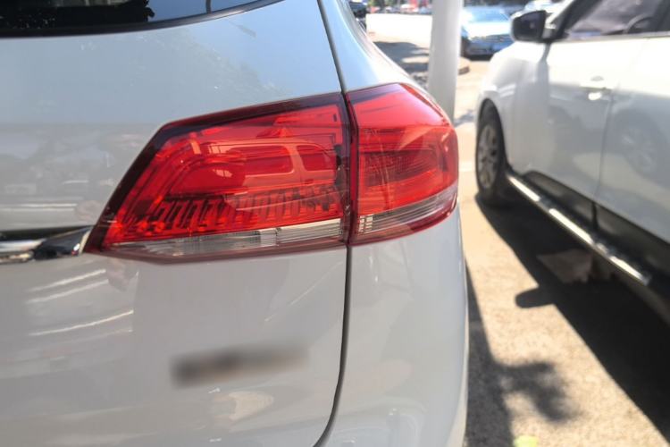 Used Haval H2s 2018 Blue Label 1.5T Dual-Clutch Luxury Model Right Rear Taillight